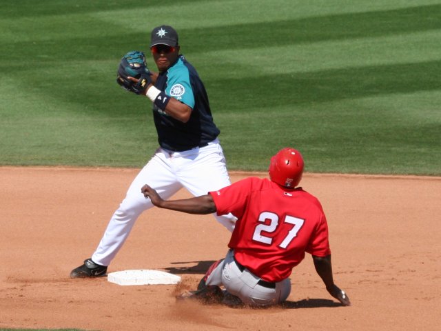 16_vlad_slides_in_to_second