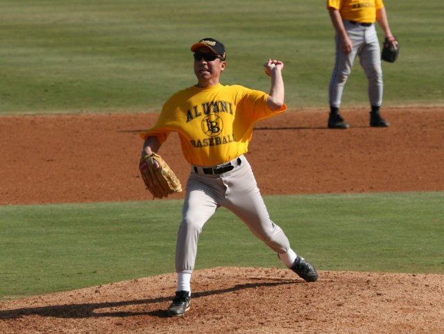 09_alumni_pitcher_6