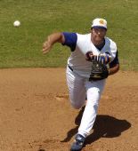 Johnathan Broxton, in a Suns uniform