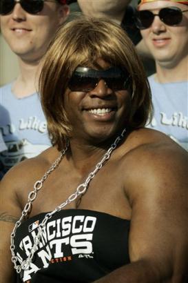 Barry Bonds in drag